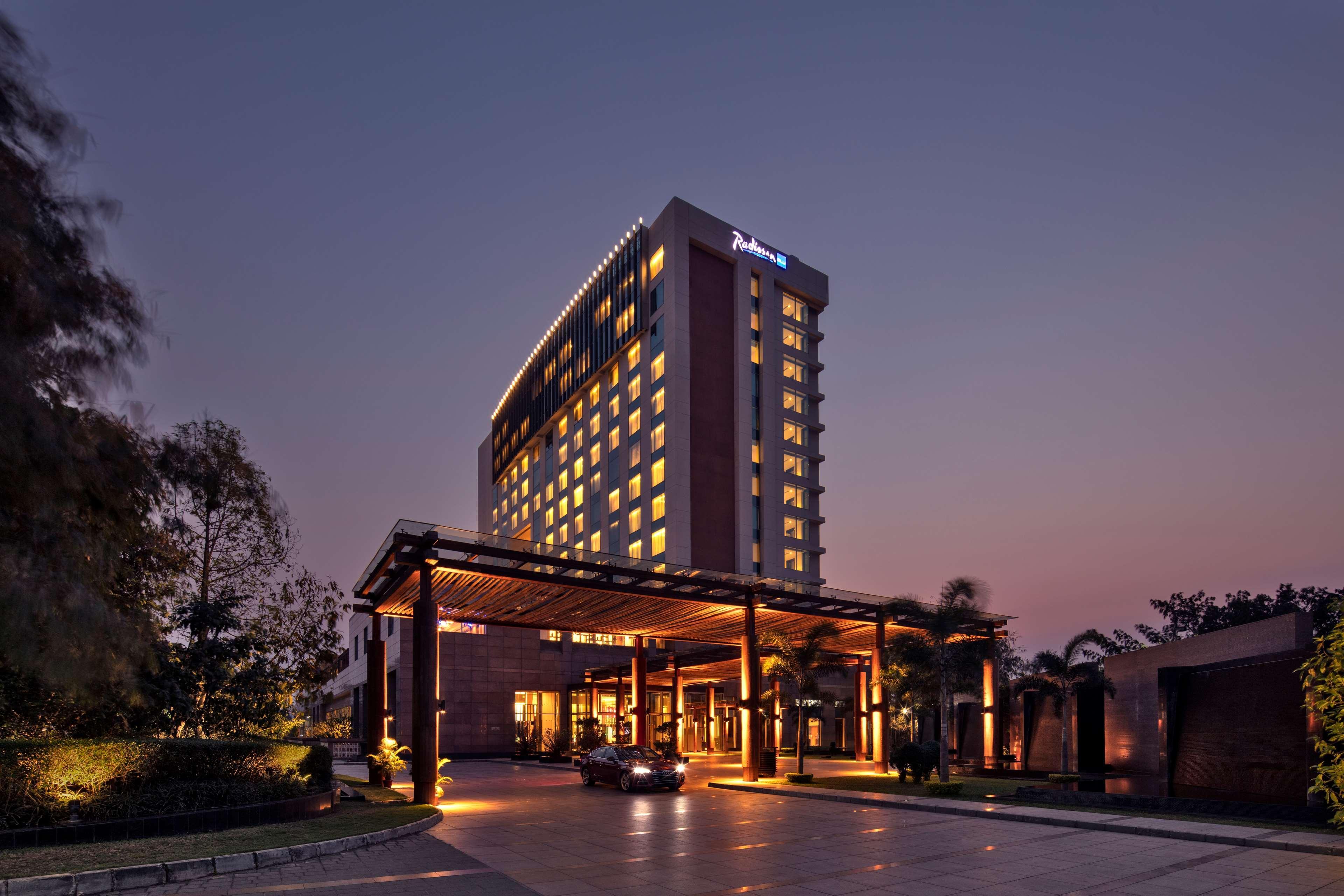 Radisson Blu Hotel Guwahati Exteriör bild